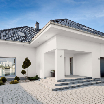 The color of the house is for information only!